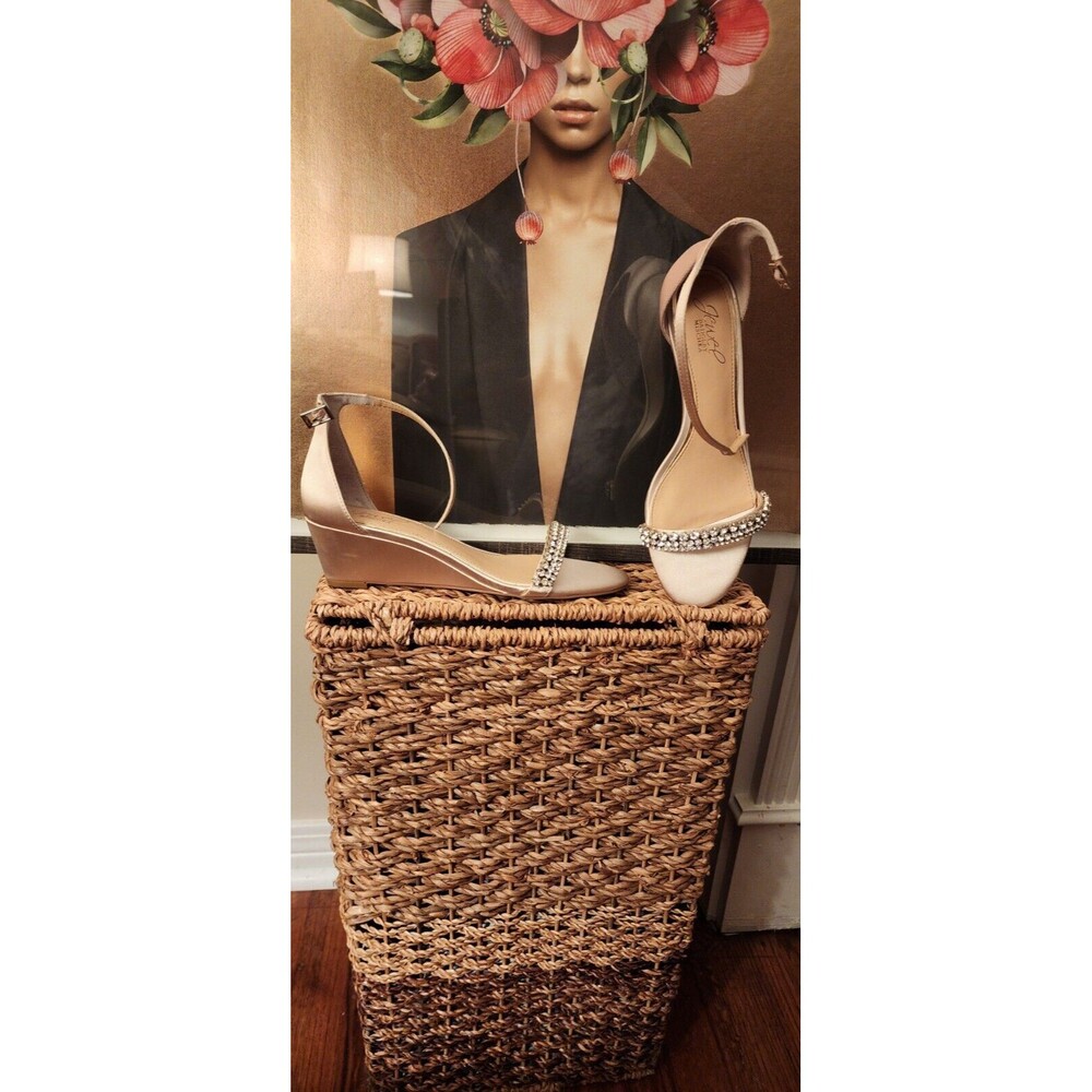 Jewel Badgley Mischka Womens Lora Satin Dressy Wedge Sandals Shoes Sz 8